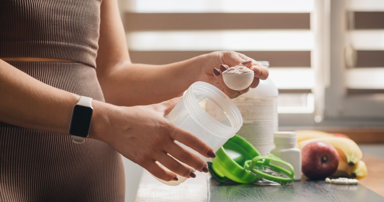 Can You Drink Alcohol While Taking Creatine? What the Research Says